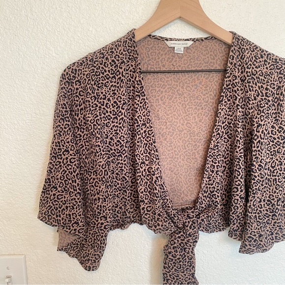 American Eagle Blouse Womens Animal Print Cropped Shirt Boho Large - Picture 3 of 10